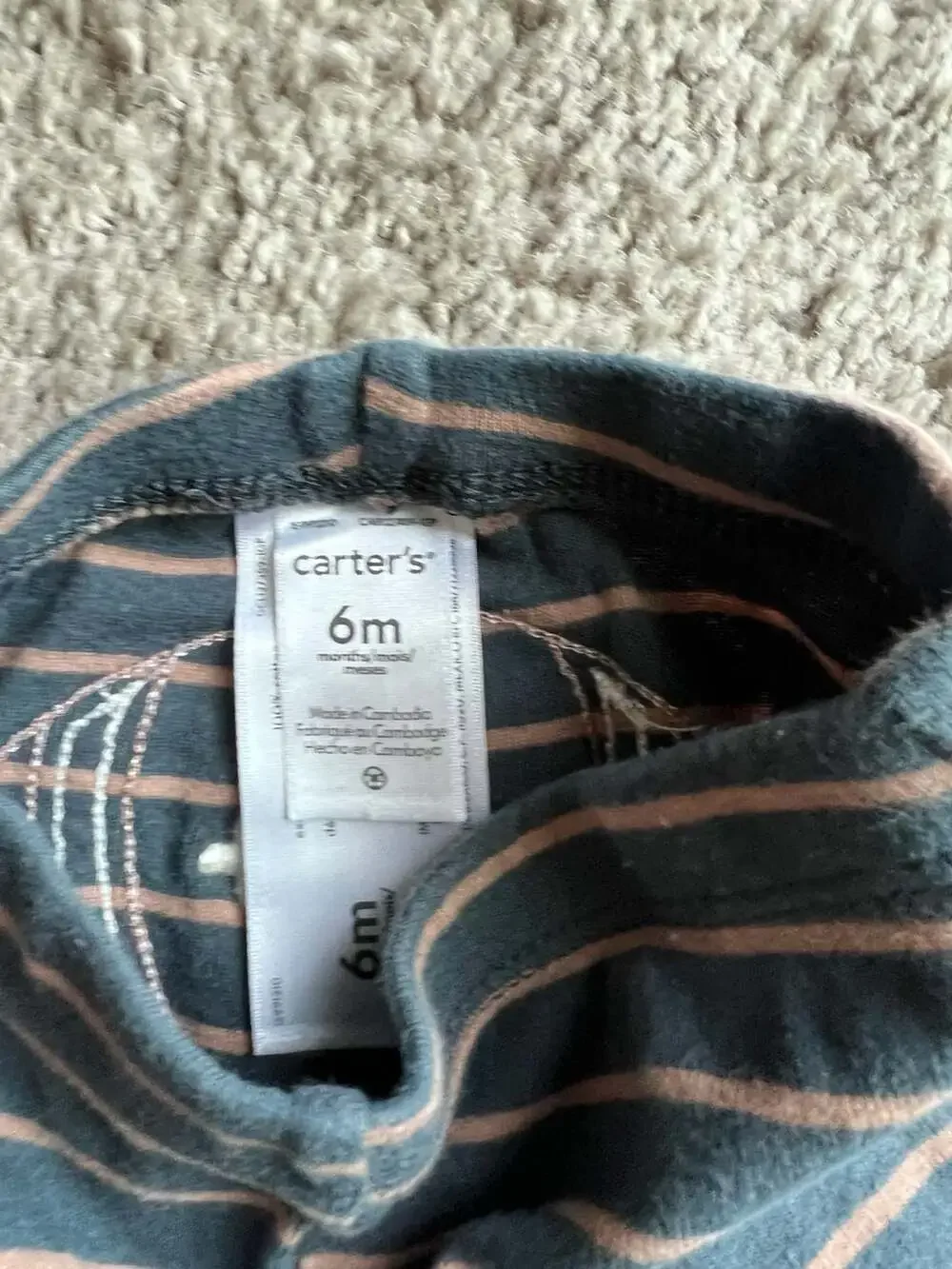 (#15). Carter's boys 2-Piece Pants & bear paw Lot Size 6m
